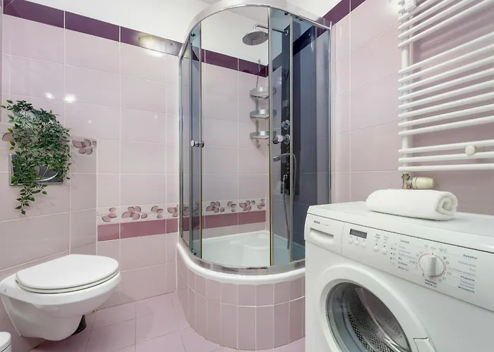 Bukowinska With Balcony And Parking And Swimming Pool By Renters