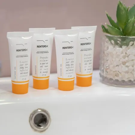 Bukowinska With Balcony And Parking And Swimming Pool By Renters Apartment